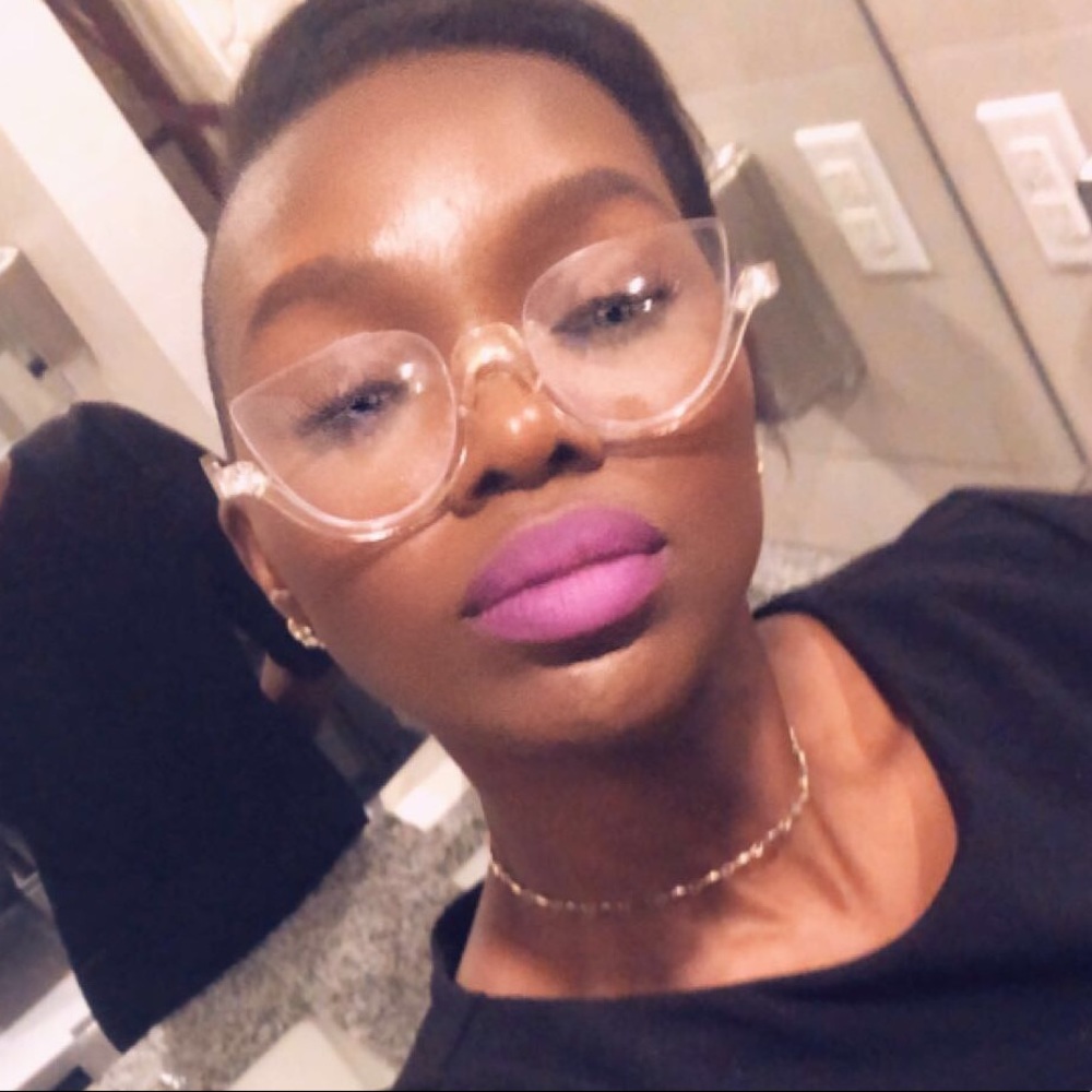 Meet your Posher, Amanda